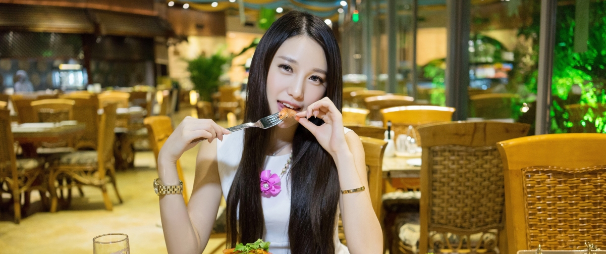 Liu Yining Food 3440x1440 Beauty