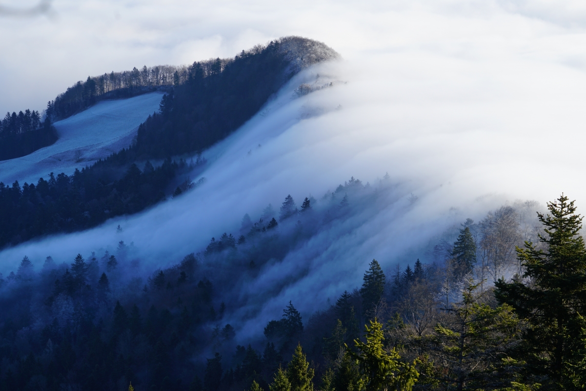 8k wind in the misty Swiss mountains