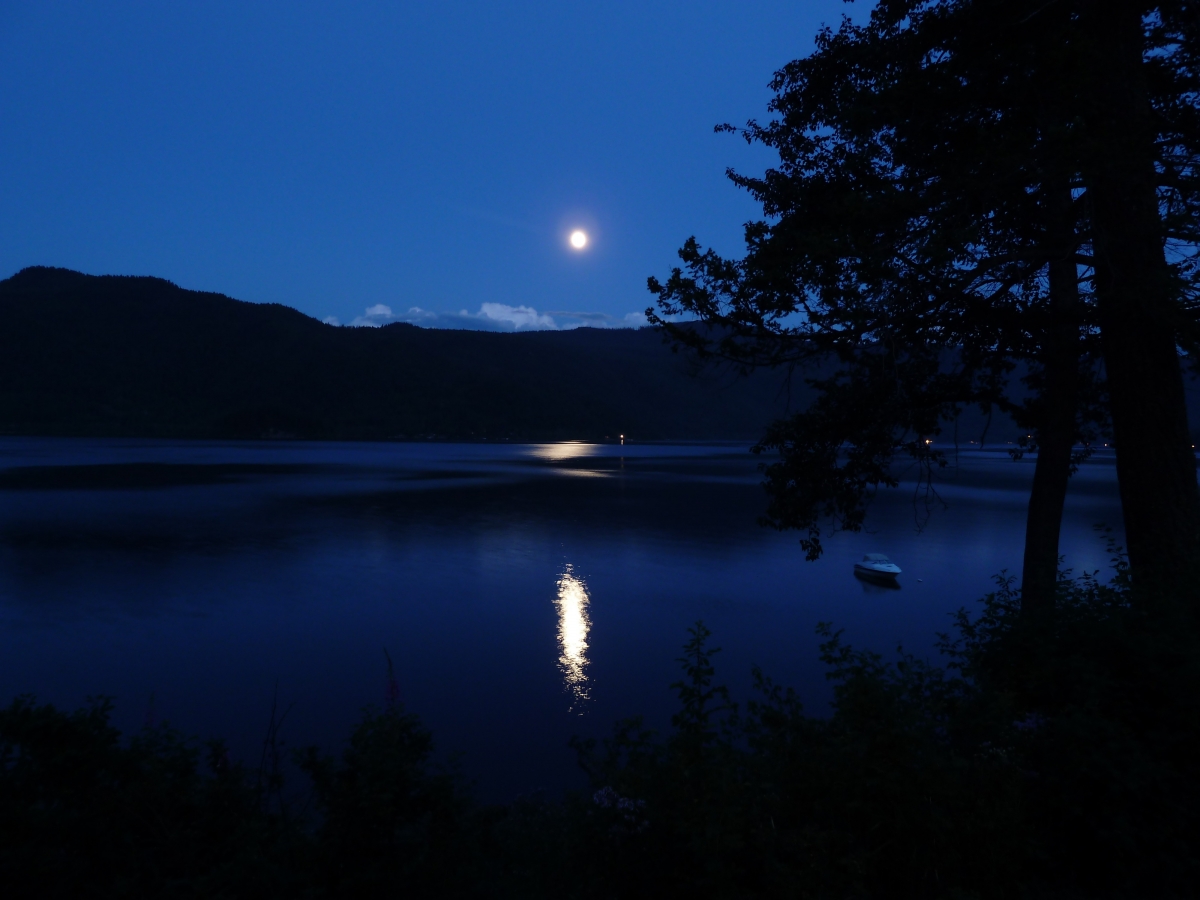 Moon moon shining on Kanim Lake