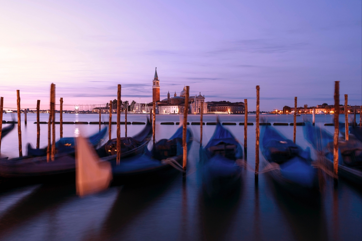 Gondola boat 4k in Venice, Italy