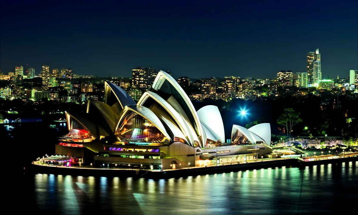 Photograph of the Sydney Opera House at night