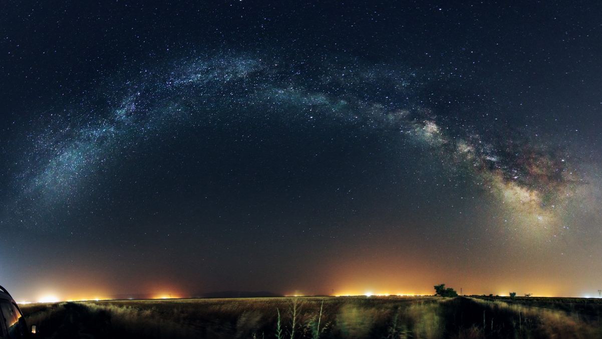 Night stars arc starry sky 4K wallpaper