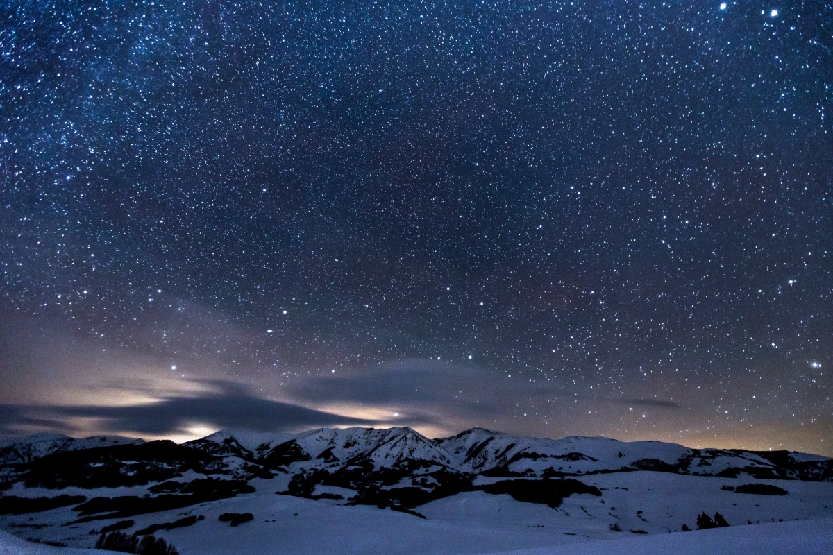 Night mountain starry sky 5K landscape wallpaper