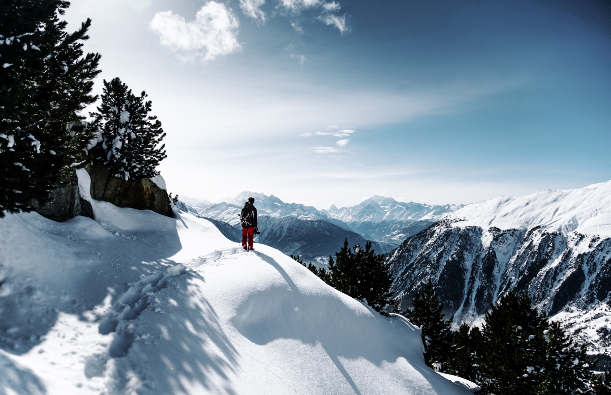 Snow landscape, snow mountain, climber 7K wallpaper