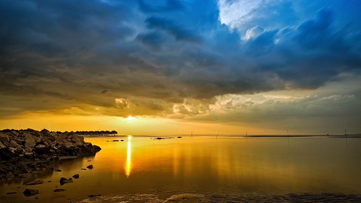 Sunset 4K wall of Sepang Gold Coast