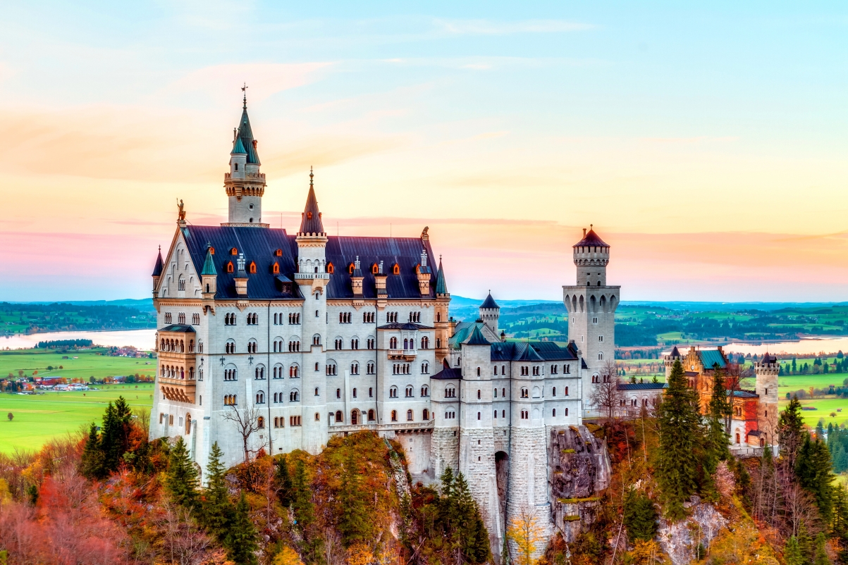 Neuschwanstein Castle 5K Scenery Picture