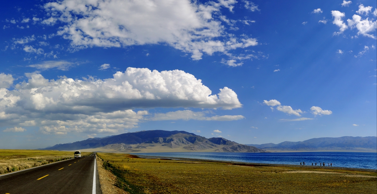 Natural scenery highway in northern Xinjiang, Xinjiang