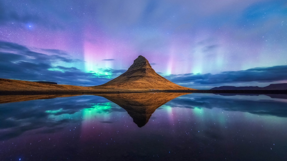 Microsoft Windows10 night starry sky mountain