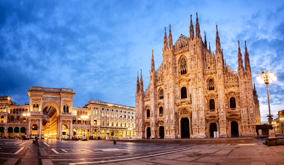 Night lights square italy rice