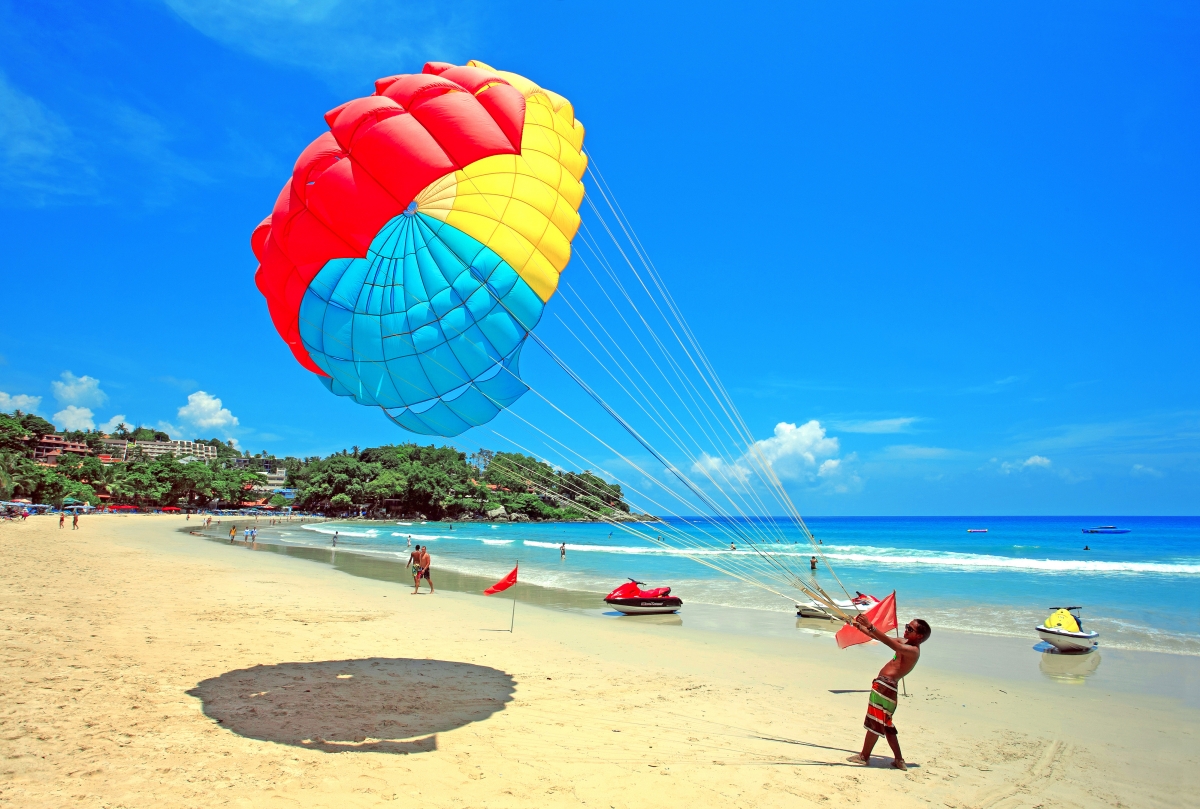 Sky Cloud Beach Umbrella 4K Landscape