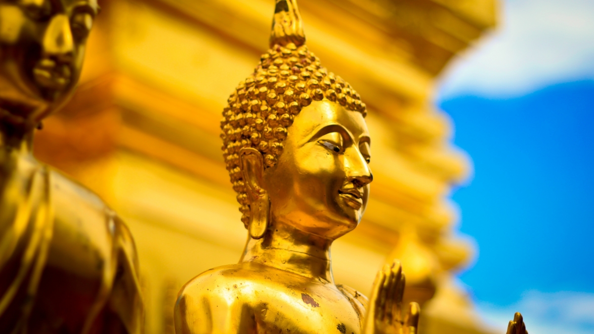 Thai buddha face buddhist golden buddha statue