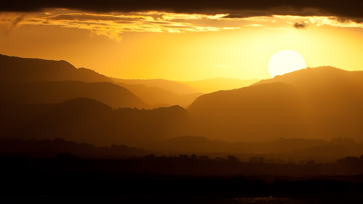 Sun Cloud Mountain 4K Landscape Wall