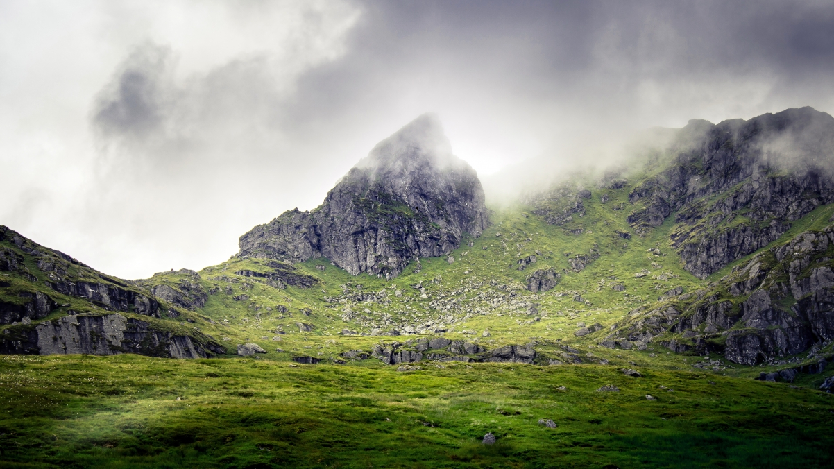 Mountain 4k wind in the southern highlands of Scotland