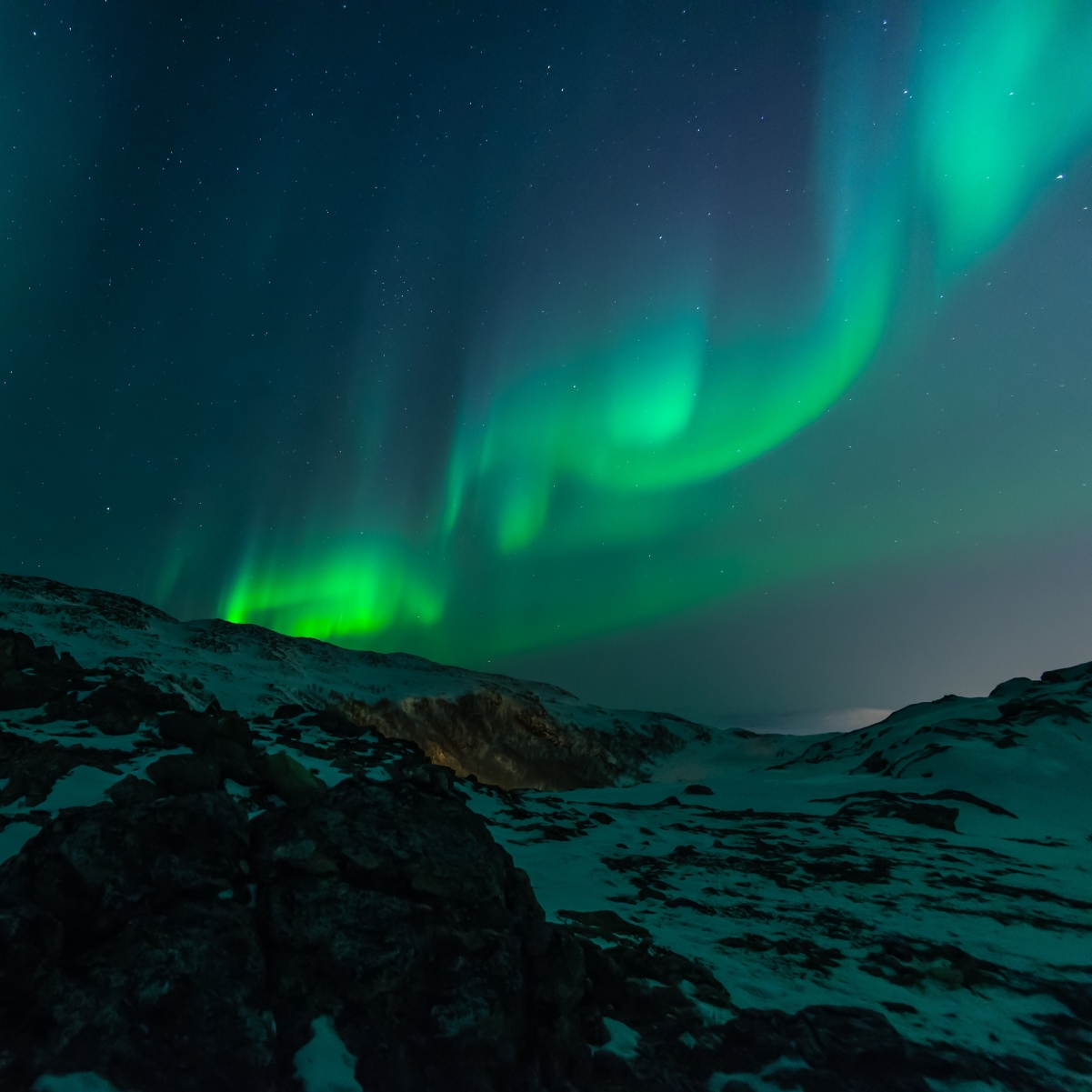 Mysterious and dreamy northern lights landscape 4k