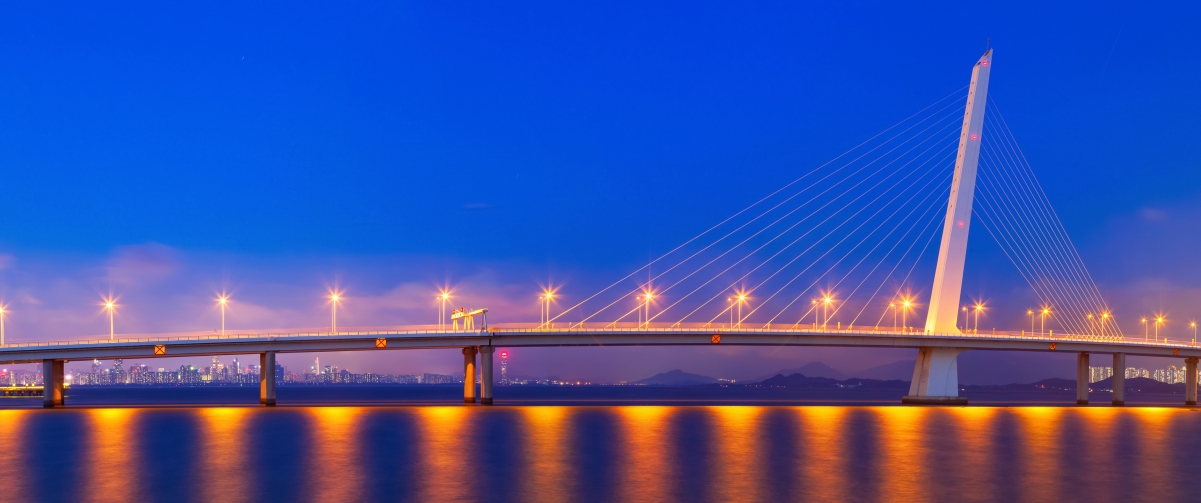 Night view of Shenzhen Bay Bridge 3440