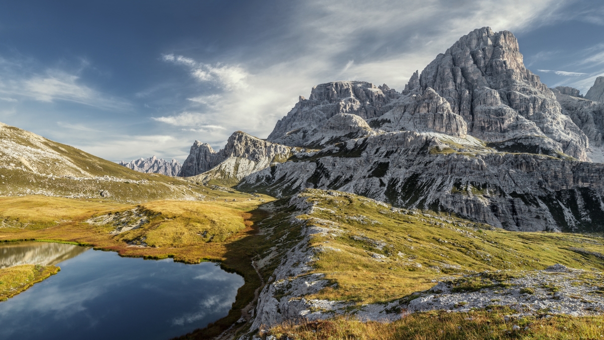 Mountain and Lake MAC Apple Official 5K Wall
