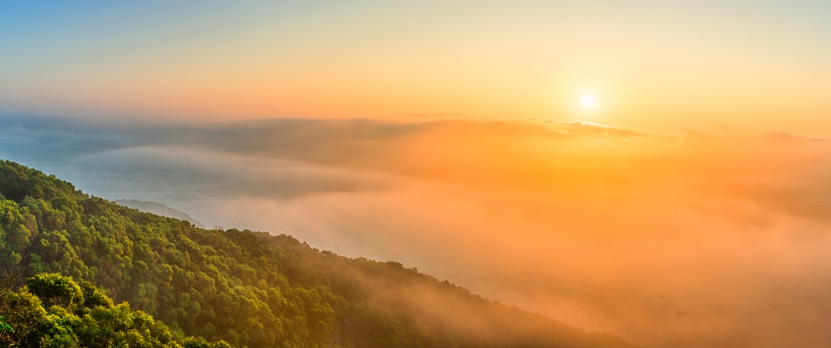 Sunrise and sea of ​​clouds landscape 3440x144