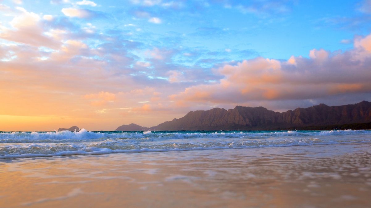 Sunrise seaside waves sky clouds 3840