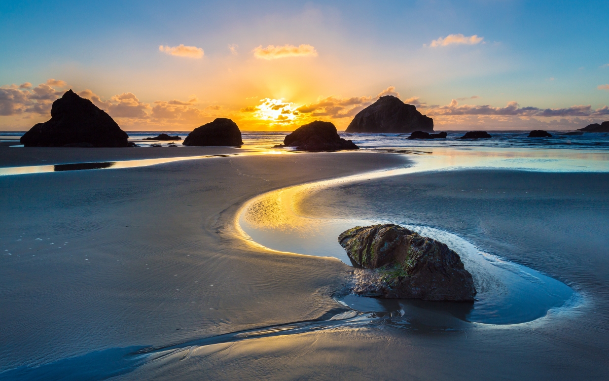 Sunrise Beach Rocks Ocean 4K