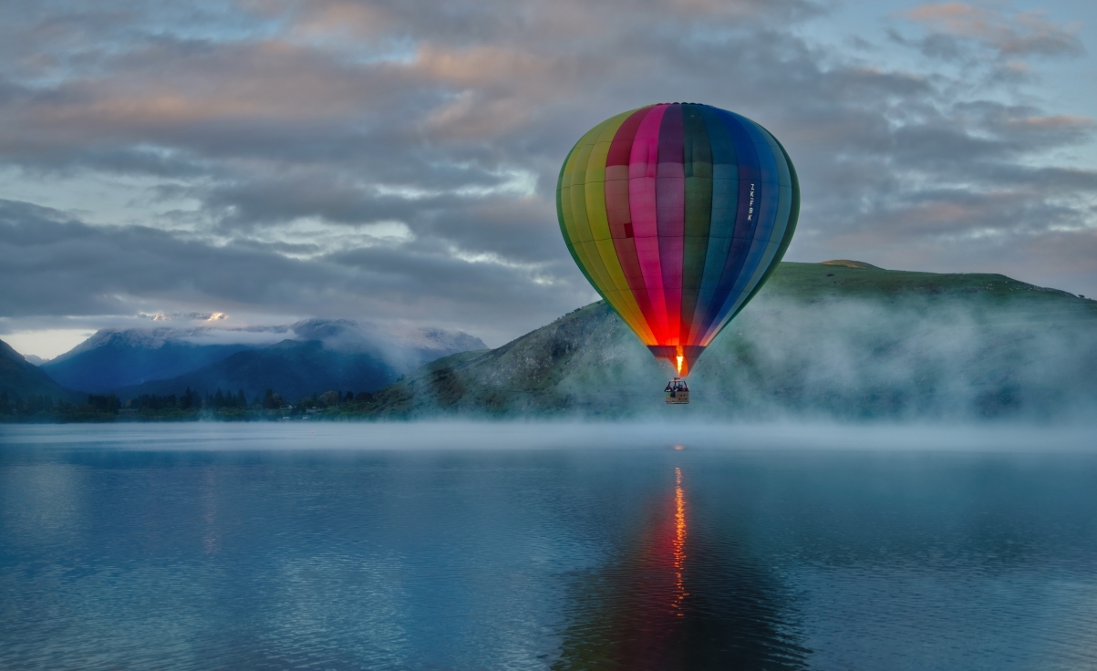 Hot air balloon 7k landscape wallpaper