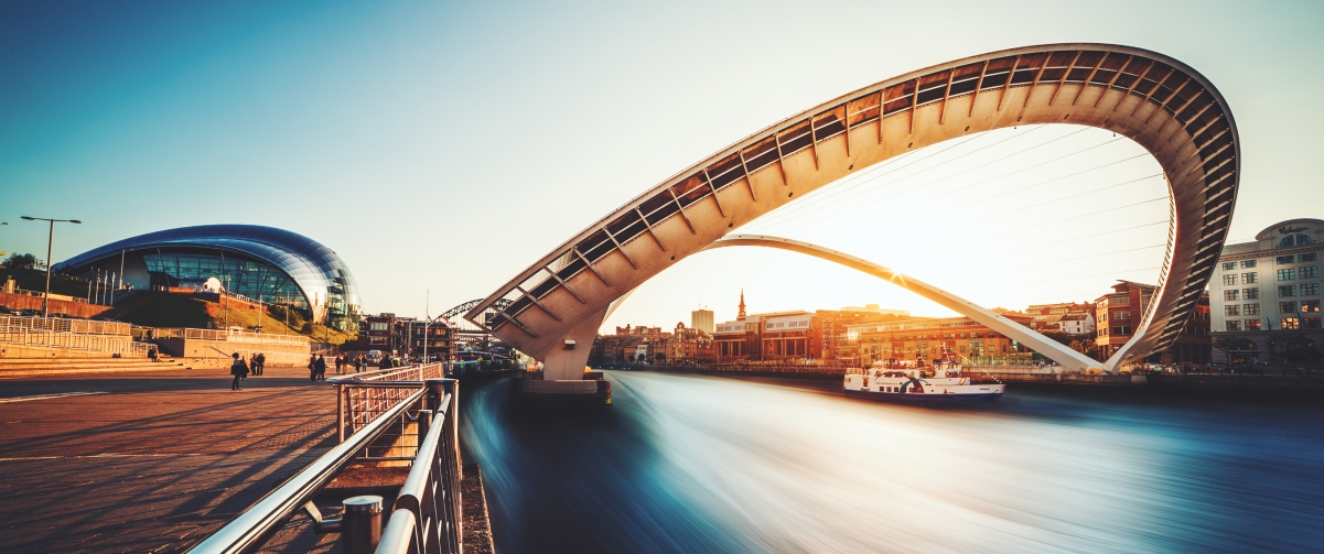 Millennium Bridge with Fish Screen Wallpaper 3440x1