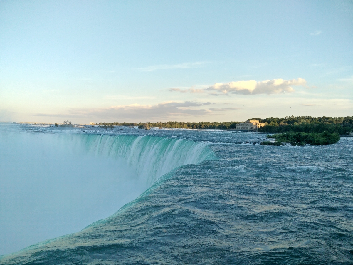 Niagara Falls 4K Landscape Wallpaper