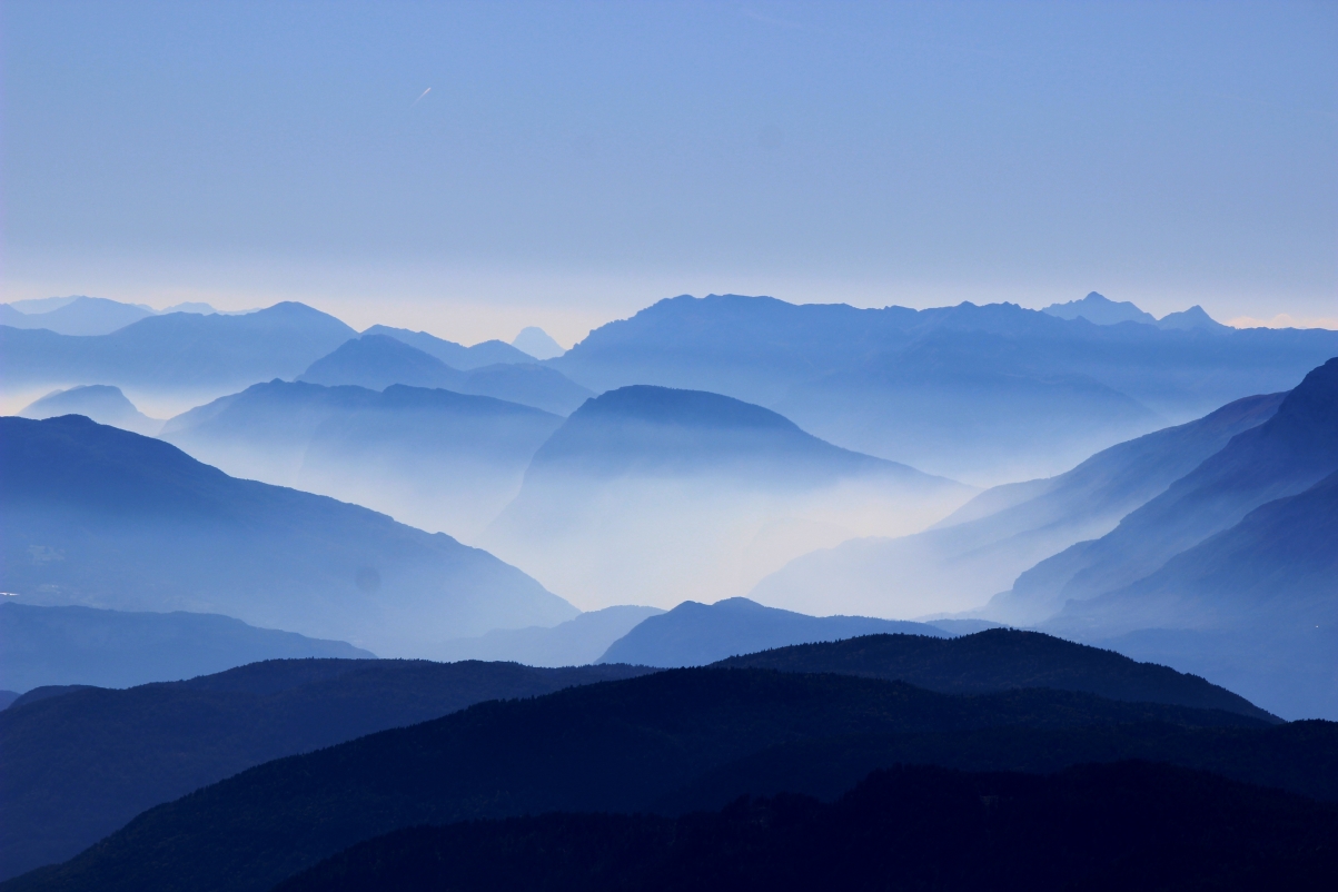Uninterrupted mountain landscape pictures