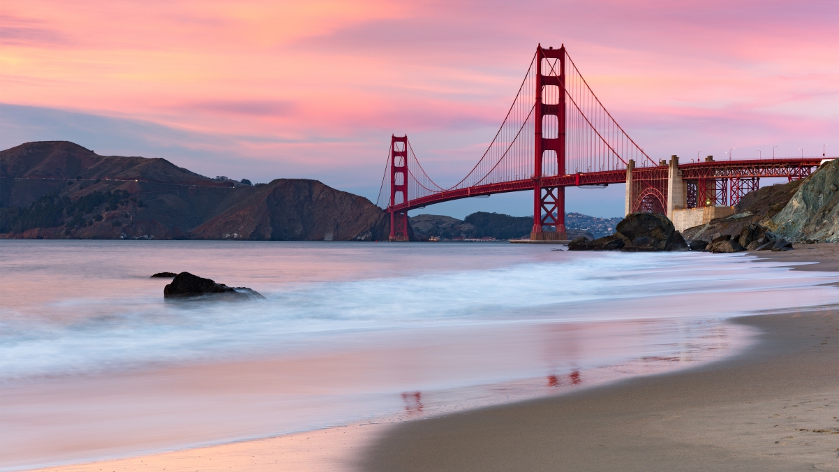 San Francisco Golden Gate Bridge 4k wind