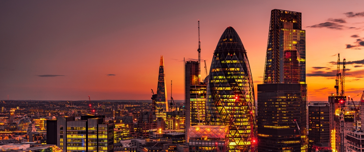 London city view 3440x1440 table