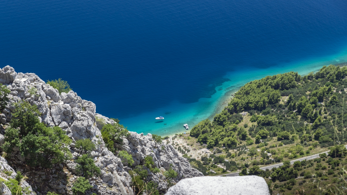 Croatian blue ocean pontoon 4