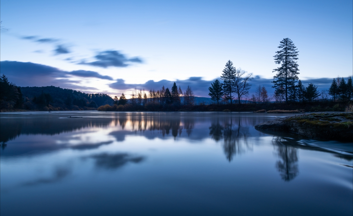 Quiet river, mountains and trees scenery