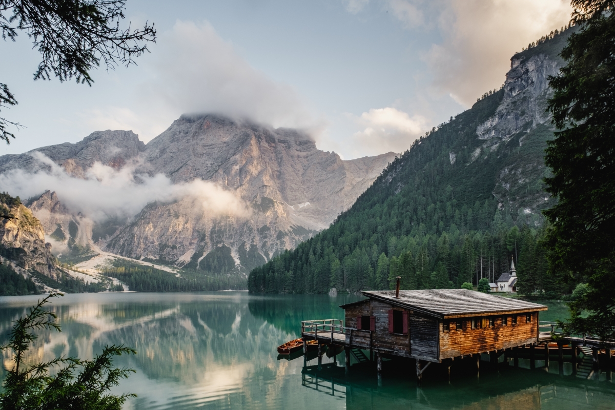 Lake Mountain House 4K Landscape Wallpaper