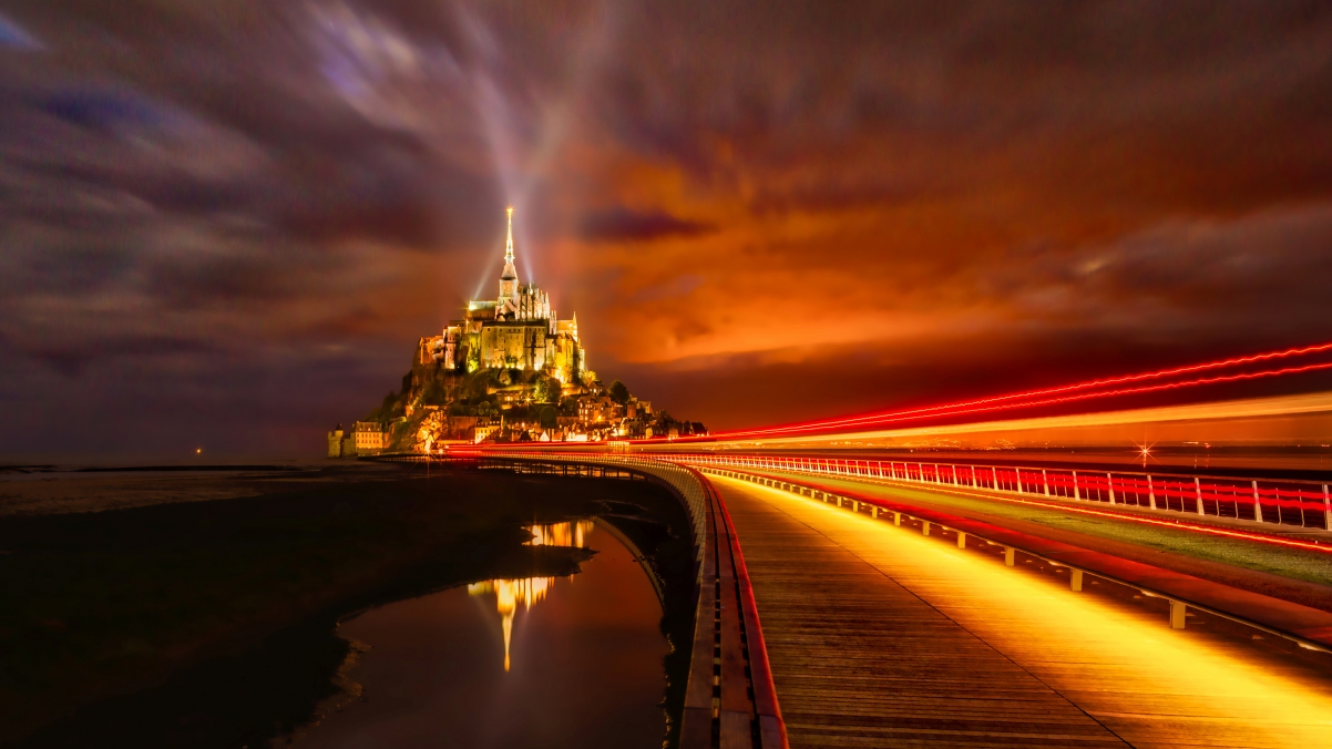 Dark Mont Saint-Michel 4K landscape