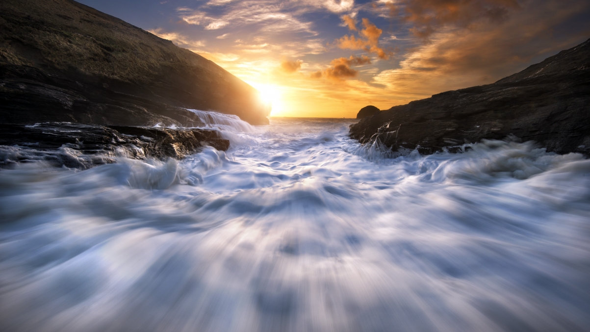 Rivers, clouds, sea, mountains and rivers scenery 5K wall