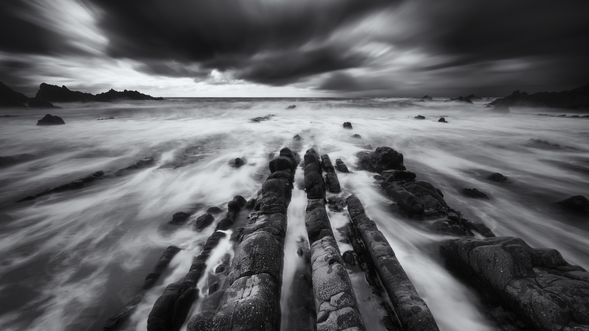 Beach black and white landscape 4k wallpaper