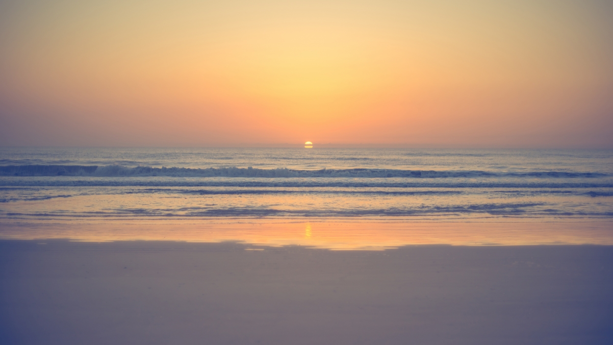 Seaside sunset 4K landscape wallpaper