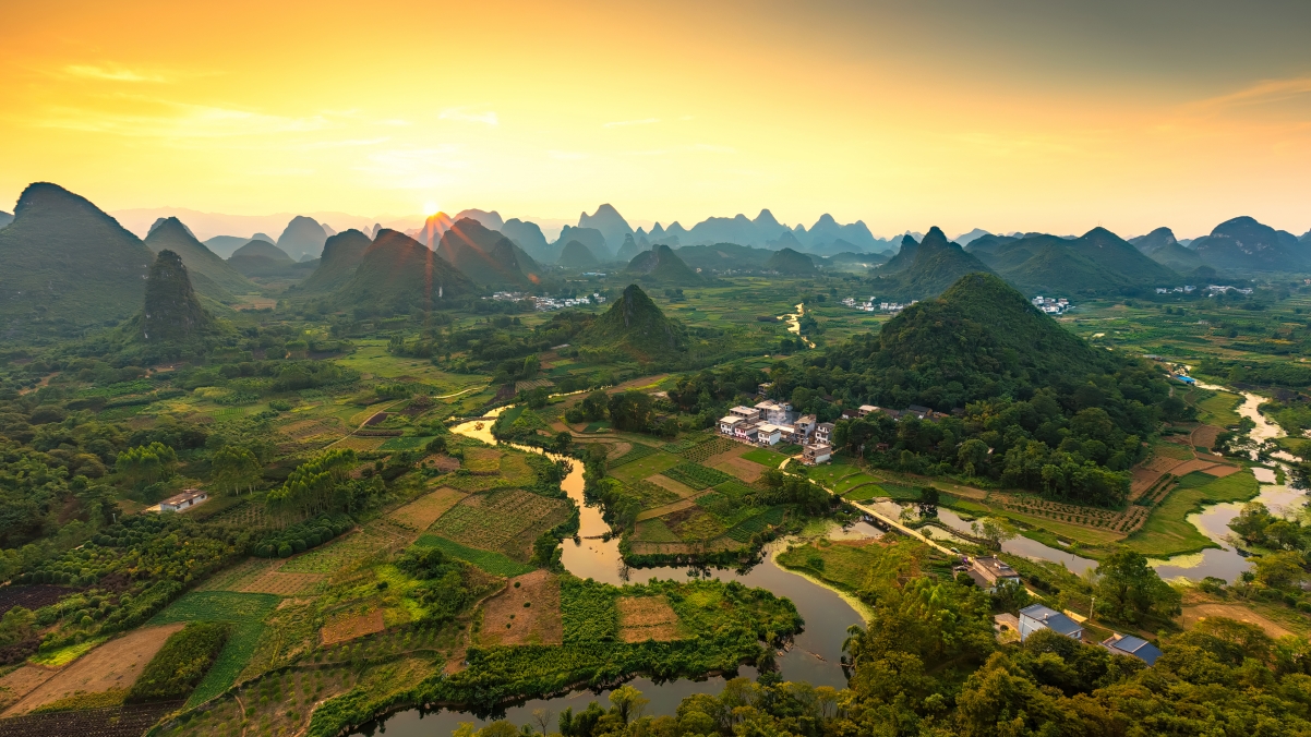 Guilin Yangshuo Cuiping sunset glow 4k scenery