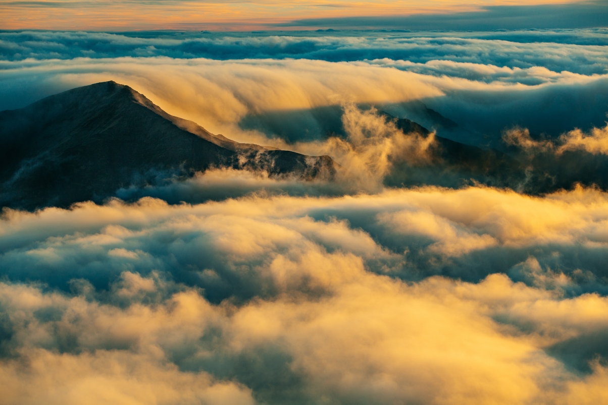 High mountain sky cloud 5K photography landscape