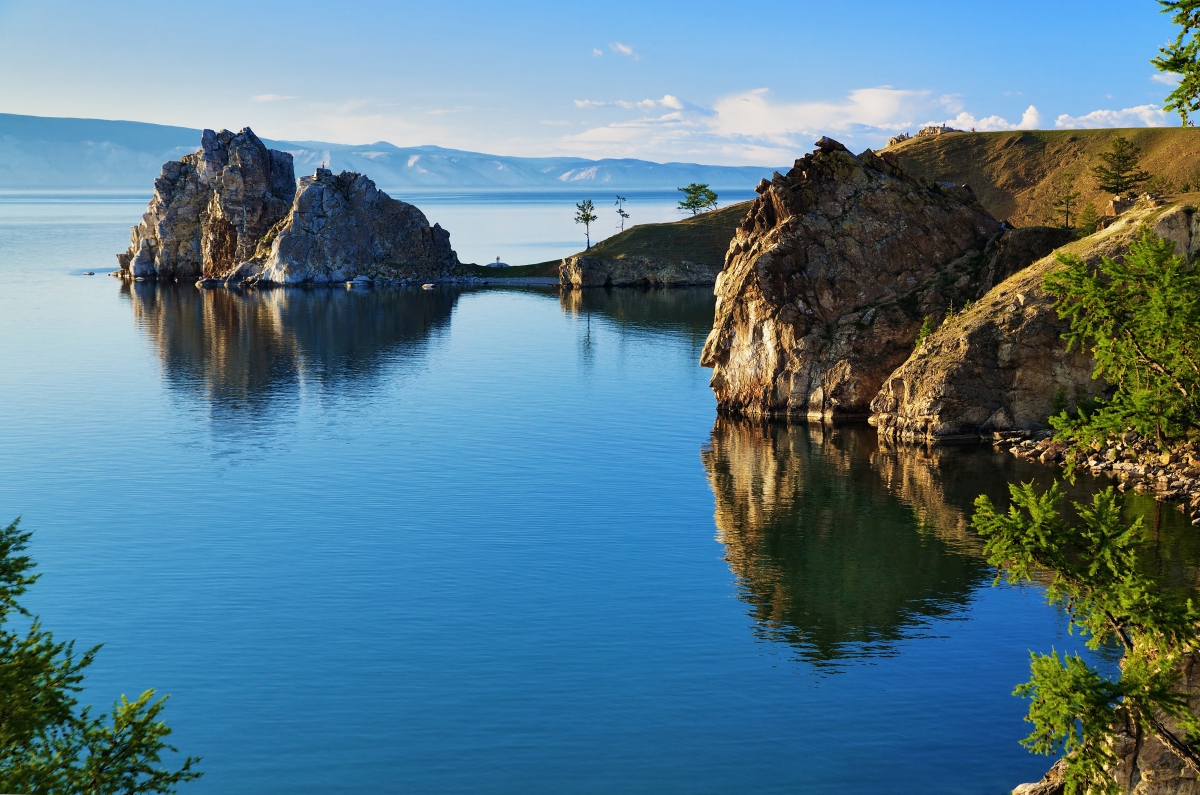 4k landscape wall of Lake Baikal, Russia