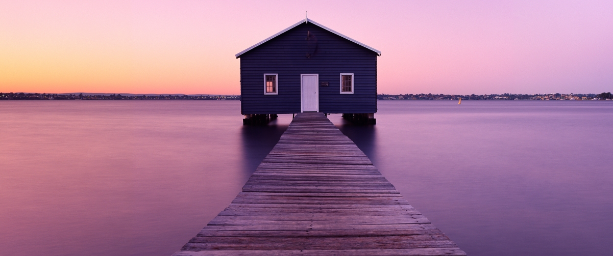 Winter morning pier scenery 3440