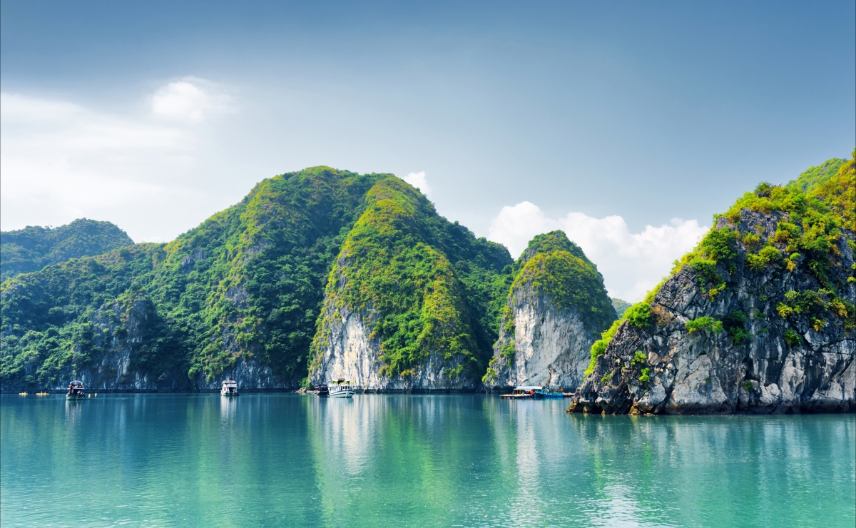 Sea, mountains, stones, sky, Vietnam