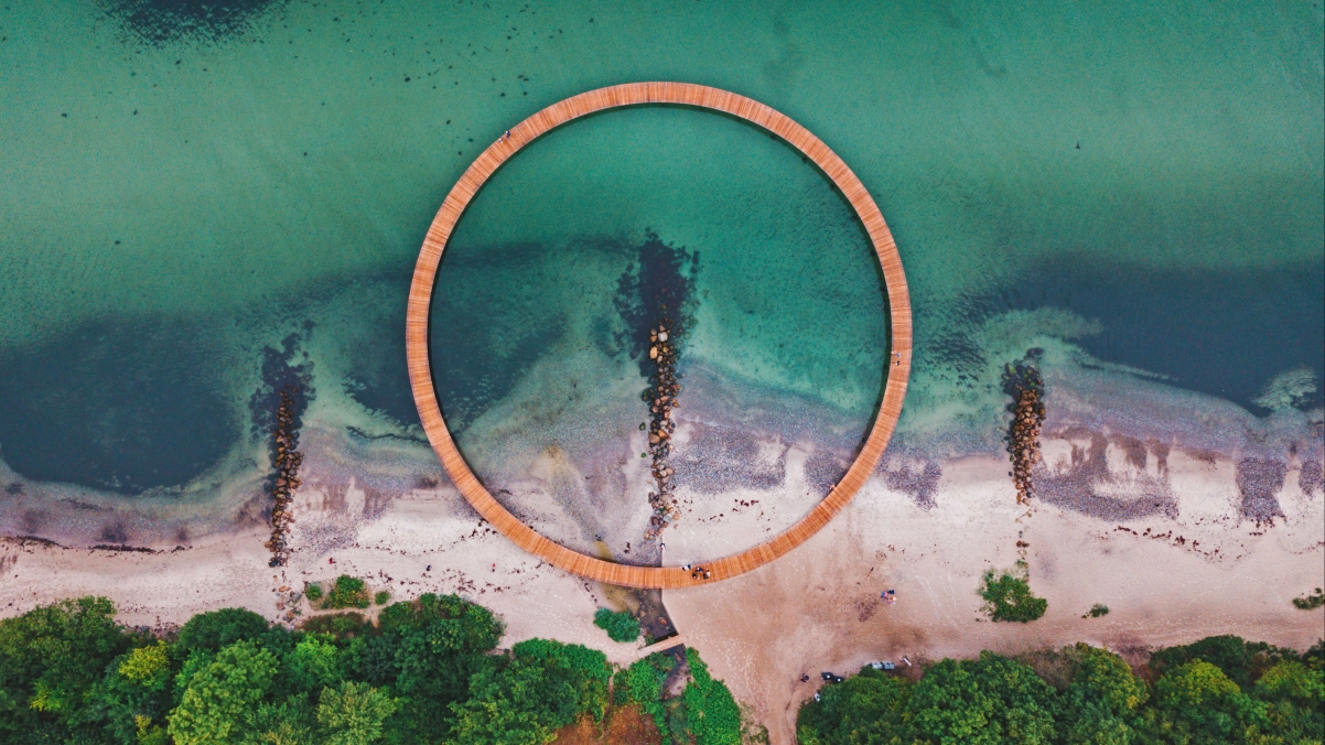 Seaside circular bridge 4k landscape