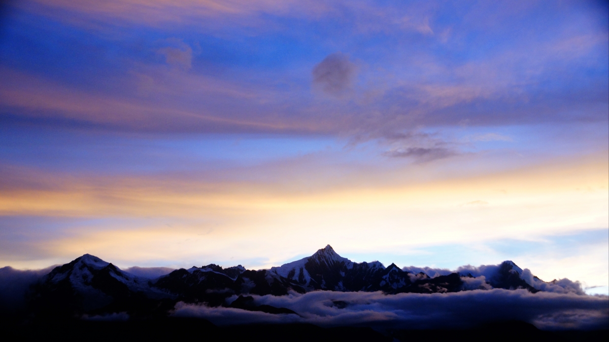 Morning landscape 6K picture