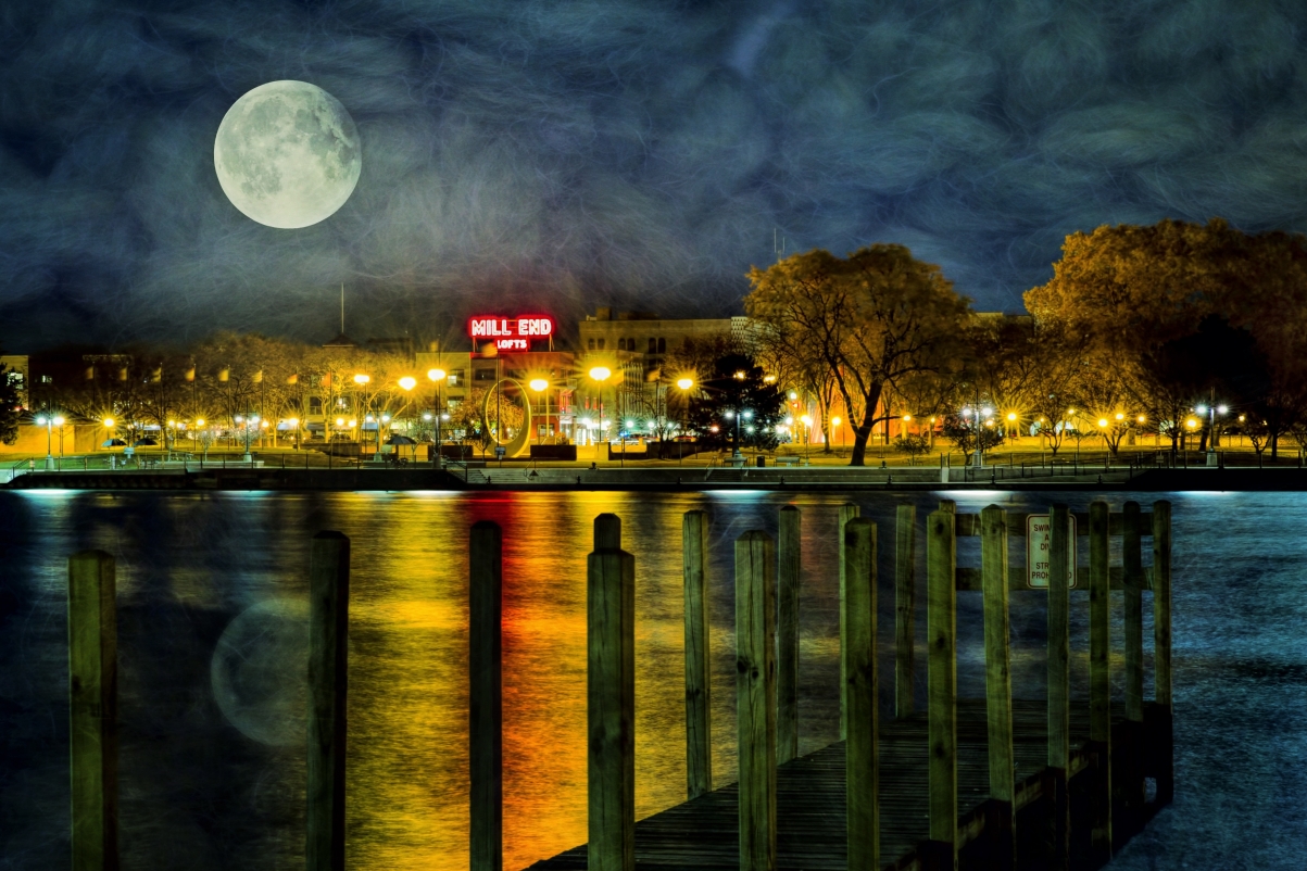 Super moon night city tranquil