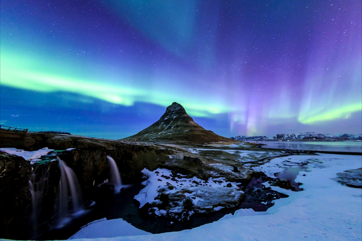 Iceland Snowy Mountains Night Scenery Pictures
