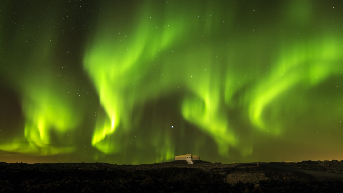 Iceland Aurora Green Starry Sky 4K Wind