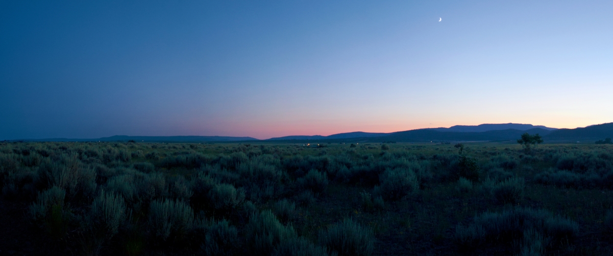 Lakeview valley dusk 3440x1