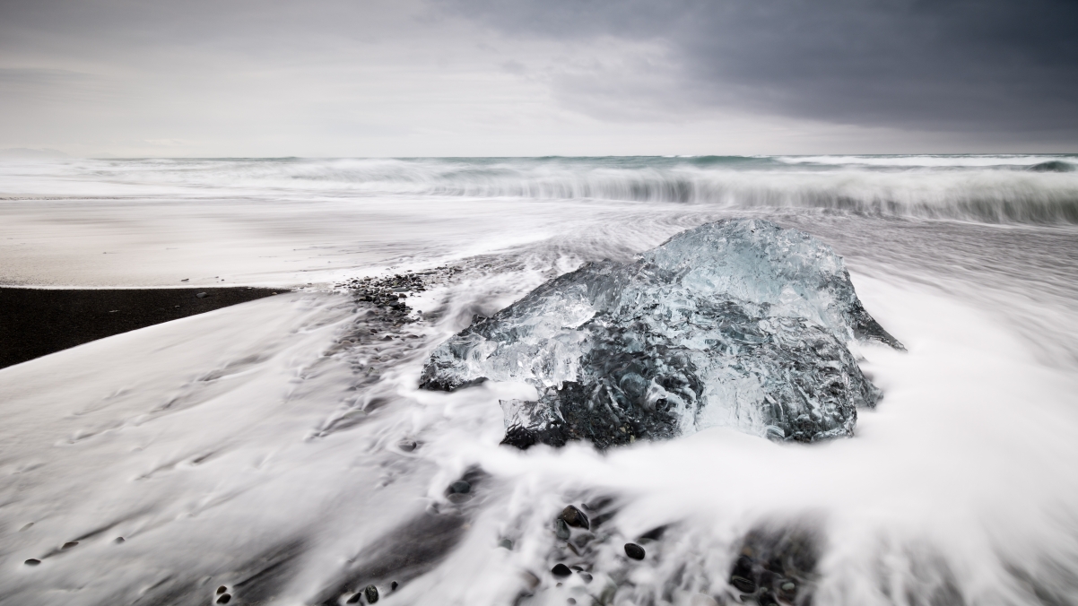 jokulsarlon beach 4k wallpaper