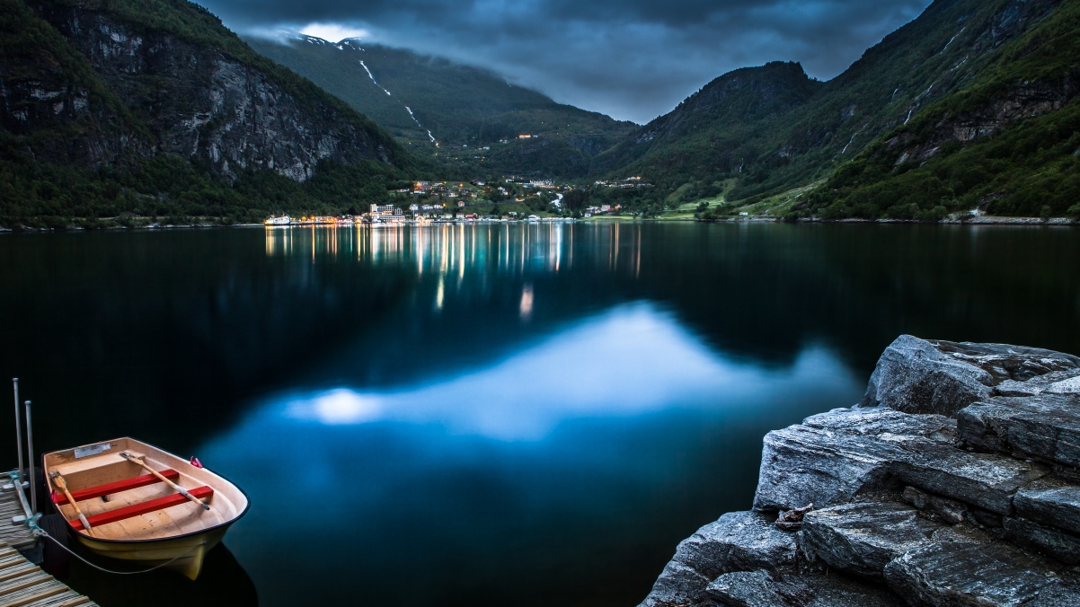 Geiranger night scenery 3840x