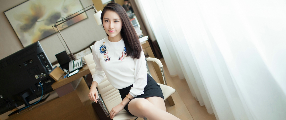 Long hair and fresh beauty Liu Yining 3440